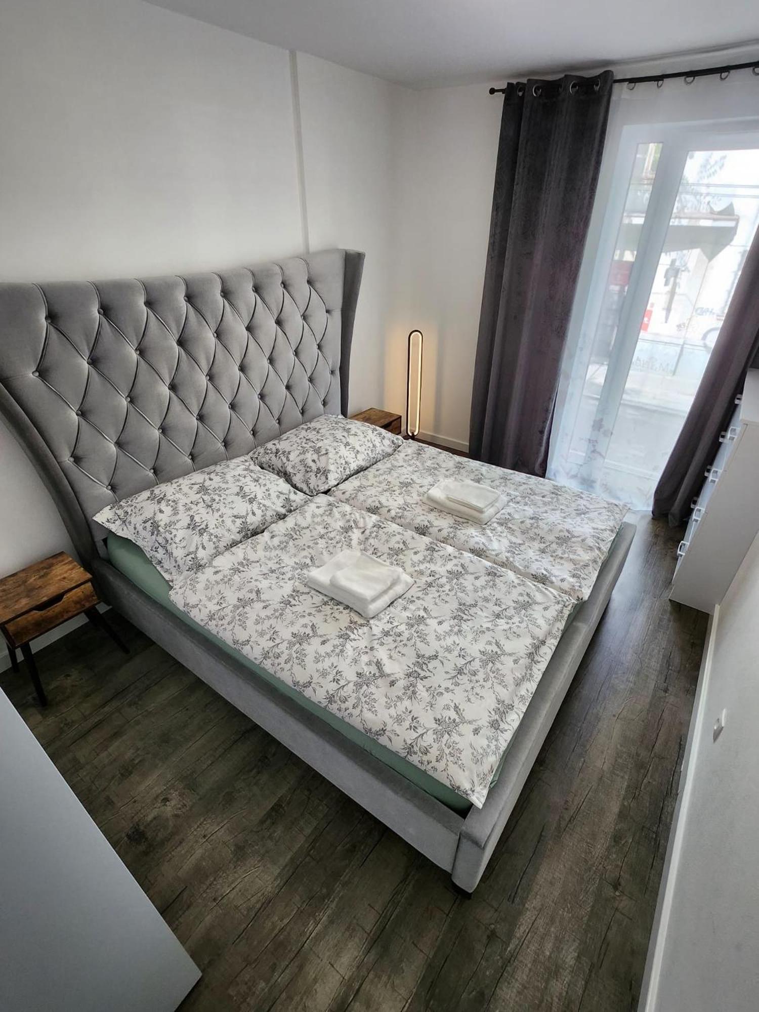 Apartman - Centrum Bratislava Buitenkant foto